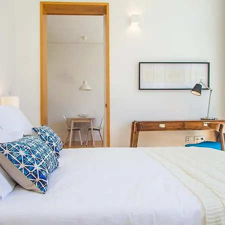 Liiiving In | Blue Flower