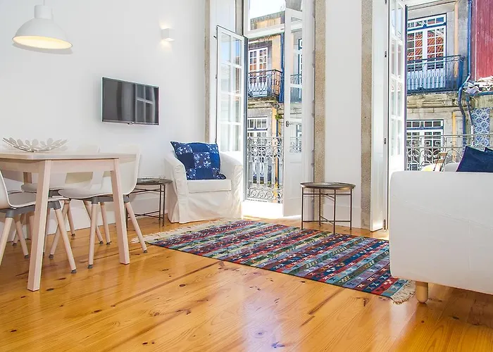 Liiiving In | Blue Flower