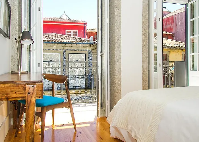 Liiiving In | Blue Flower Porto