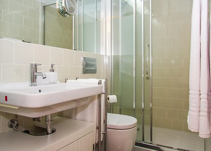 Liiiving In | Blue Flower