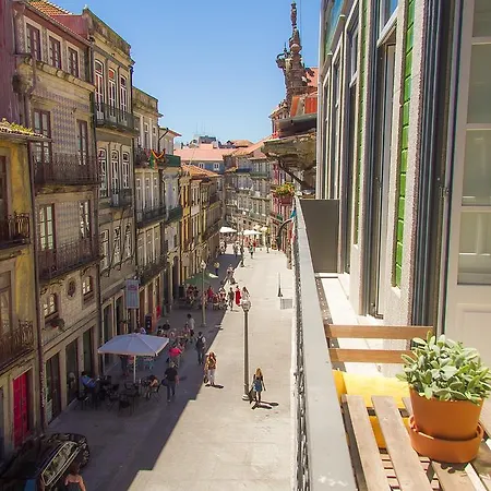 Liiiving In | Blue Flower Oporto