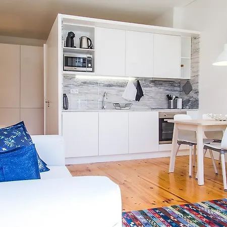 Liiiving In | Blue Flower Porto